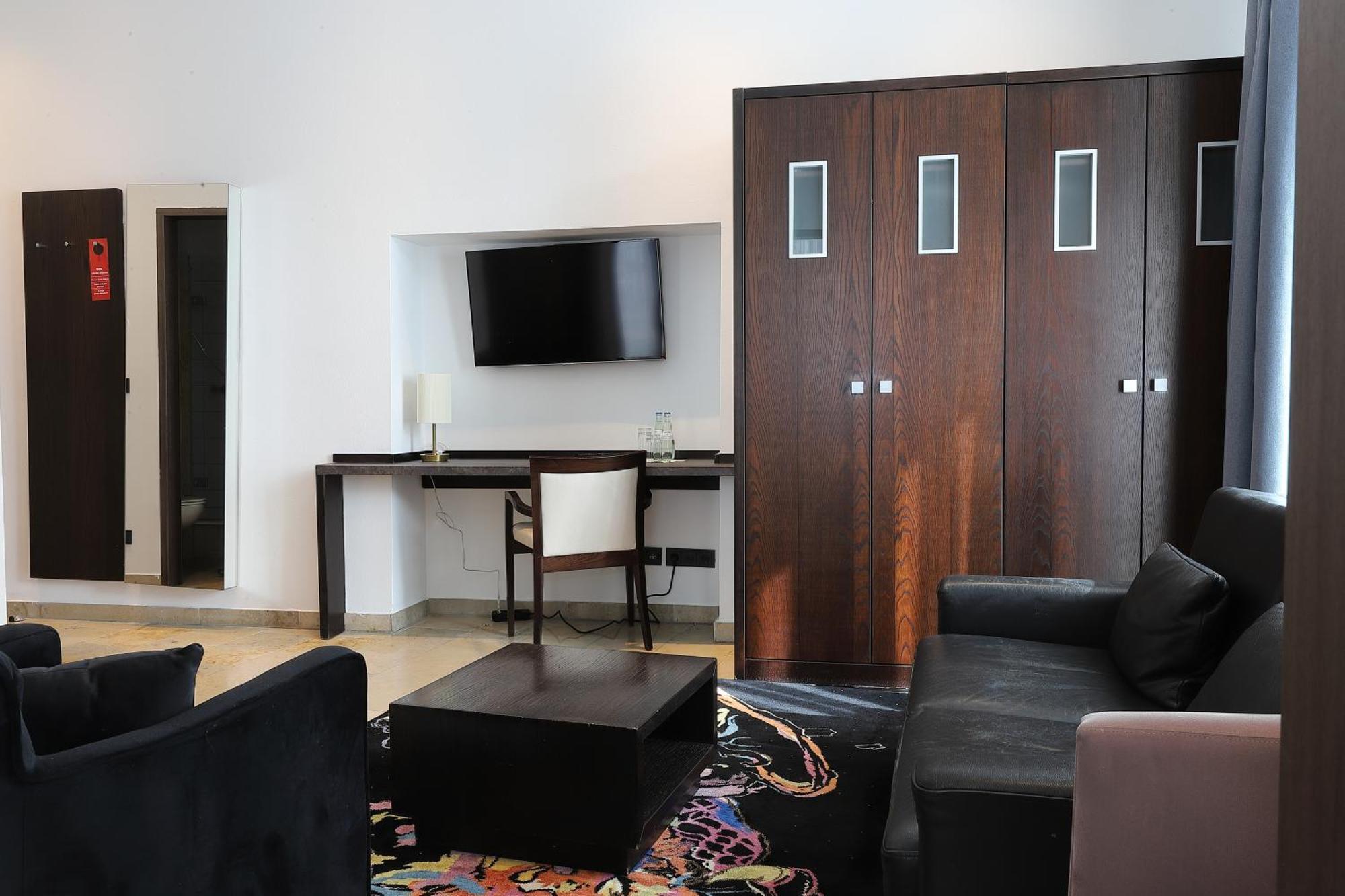 Devin Art Hotel Düsseldorf Exteriör bild