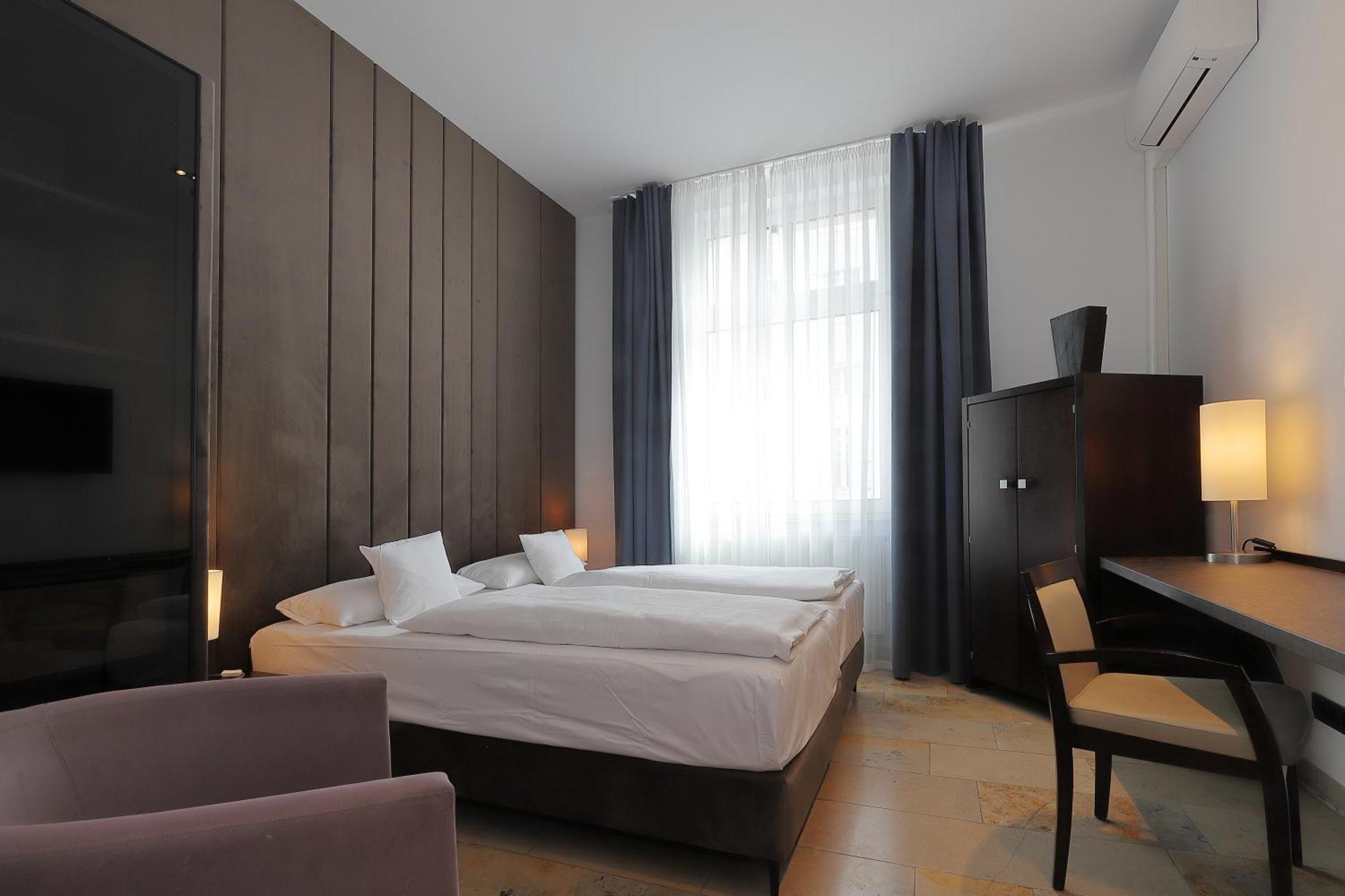 Devin Art Hotel Düsseldorf Exteriör bild