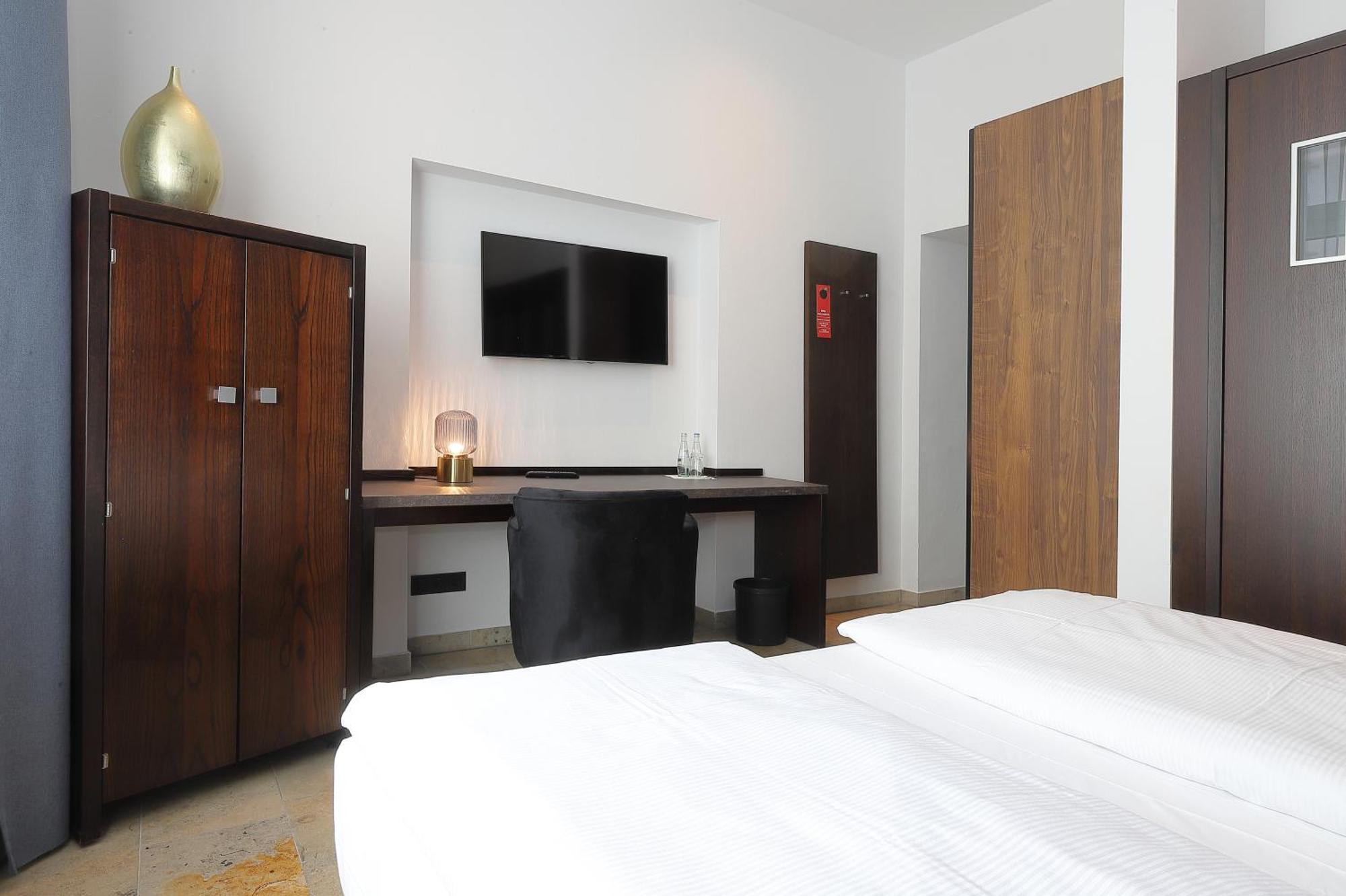 Devin Art Hotel Düsseldorf Exteriör bild